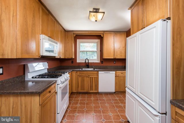 7200 N CHARLES ST, Lutherville Timonium, MD 21093