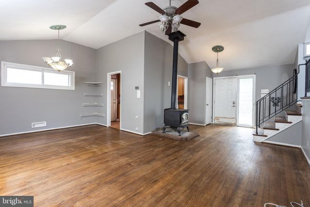 7200 N CHARLES ST, Lutherville Timonium, MD 21093