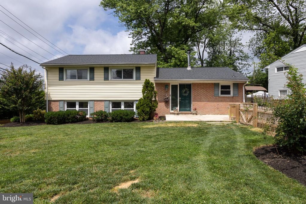 7200 N CHARLES ST, Lutherville Timonium, MD 21093