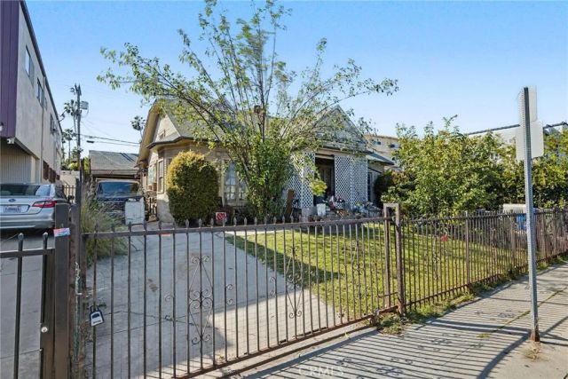 773 N Alexandria Avenue, Los Angeles, CA 90029