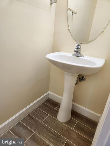 2481 WALNUT ROCKER LN, Herndon, VA 20171