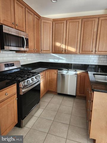 2481 WALNUT ROCKER LN, Herndon, VA 20171