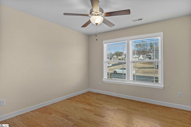 167 Mistwood Lane, Boiling Springs, SC 29316