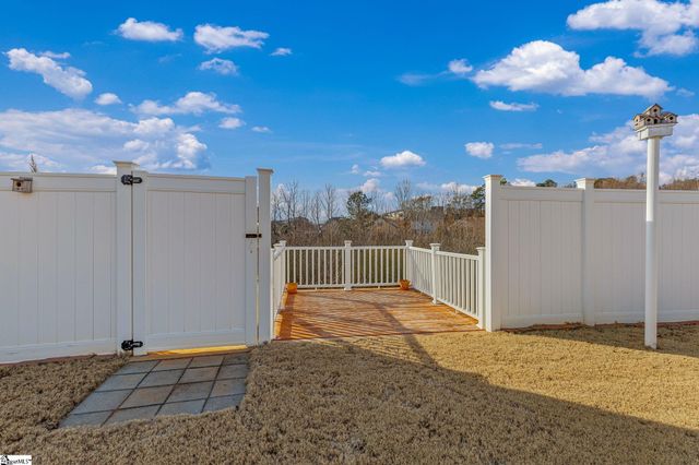 167 Mistwood Lane, Boiling Springs, SC 29316