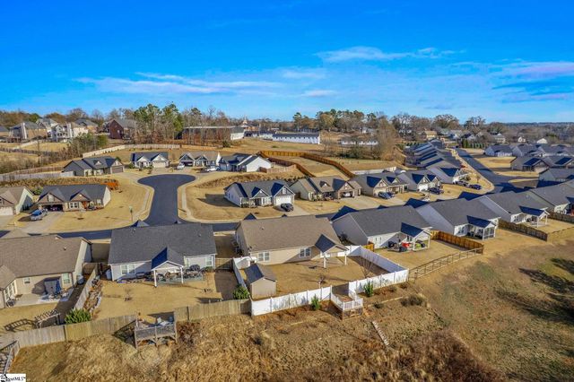 167 Mistwood Lane, Boiling Springs, SC 29316