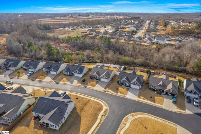 167 Mistwood Lane, Boiling Springs, SC 29316