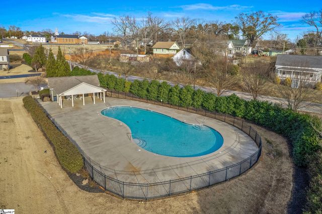 167 Mistwood Lane, Boiling Springs, SC 29316