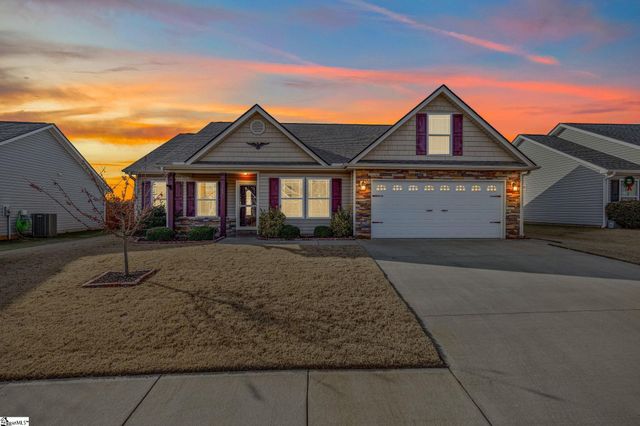 167 Mistwood Lane, Boiling Springs, SC 29316