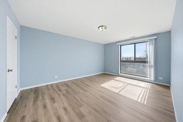 5 E Carriageway Drive 308, Hazel Crest, IL 60429