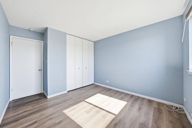 5 E Carriageway Drive 308, Hazel Crest, IL 60429