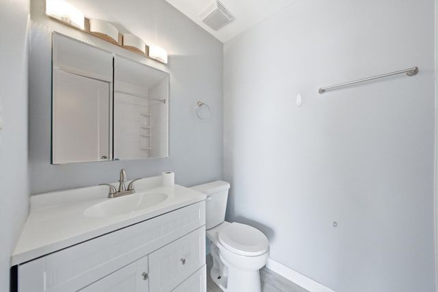 5 E Carriageway Drive 308, Hazel Crest, IL 60429