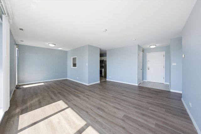 5 E Carriageway Drive 308, Hazel Crest, IL 60429