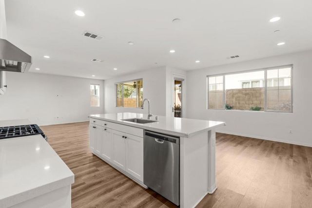 3915 E Fincastle Street, Ontario, CA 91761