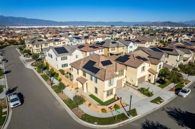 3915 E Fincastle Street, Ontario, CA 91761