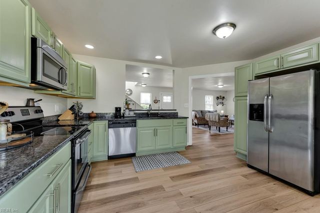 5725 Fitztown RD, Virginia Beach, VA 23457