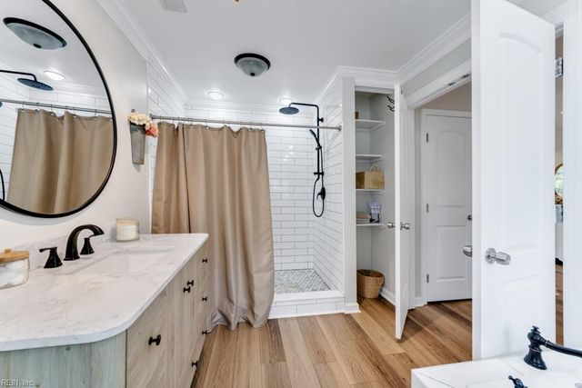 5725 Fitztown RD, Virginia Beach, VA 23457