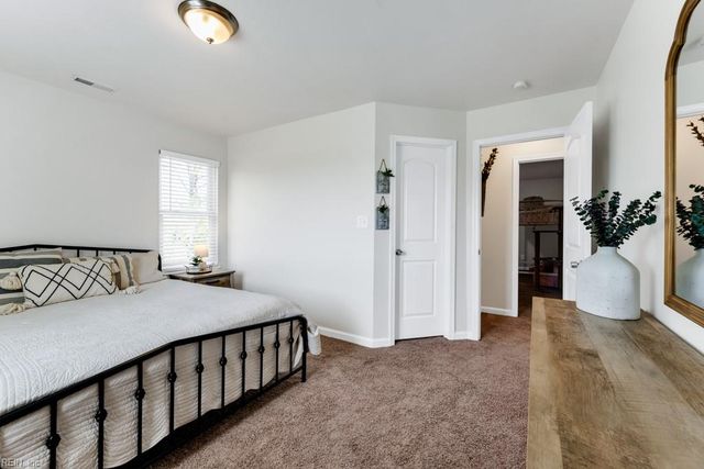 5725 Fitztown RD, Virginia Beach, VA 23457