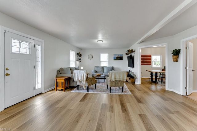 5725 Fitztown RD, Virginia Beach, VA 23457