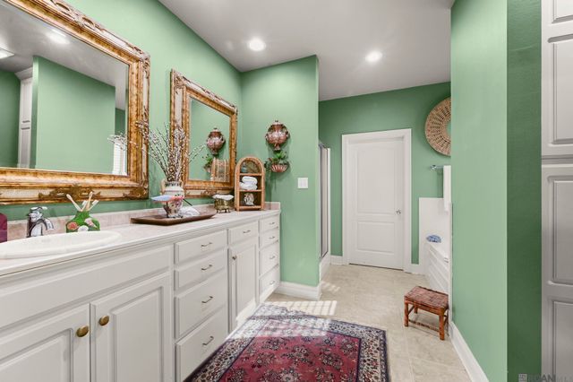 29601 Melanie St, Walker, LA 70785