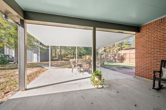 29601 Melanie St, Walker, LA 70785