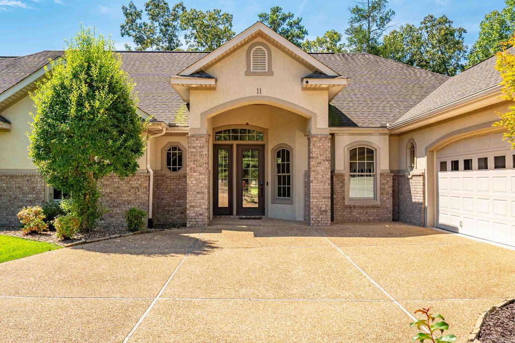 11 Risco Way, Hot Springs Village, AR 71909