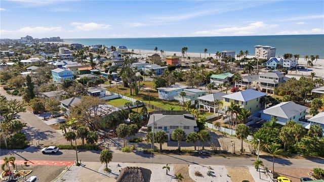 5356 Avenida Pescadora, Fort Myers Beach, FL 33931