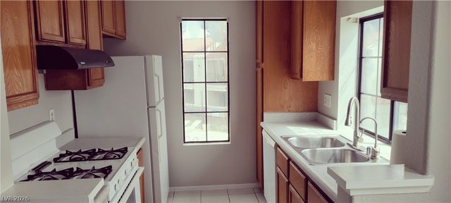 4837 Nara Vista Way 202, Las Vegas, NV 89103