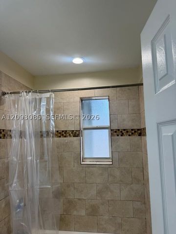 9332 SW 40th Ter 9332, Miami, FL 33165