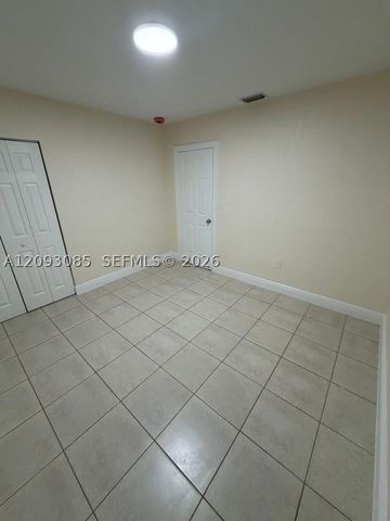 9332 SW 40th Ter 9332, Miami, FL 33165