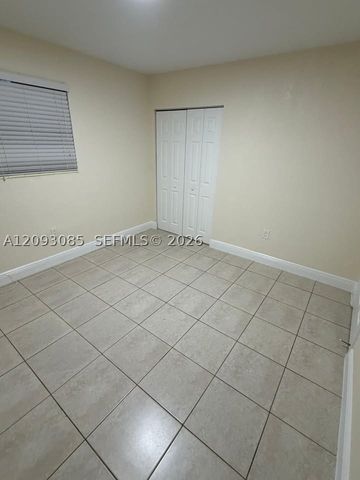 9332 SW 40th Ter 9332, Miami, FL 33165