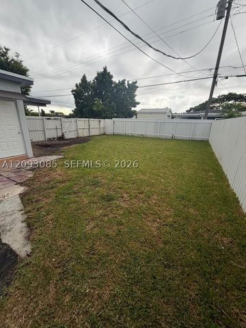 9332 SW 40th Ter 9332, Miami, FL 33165