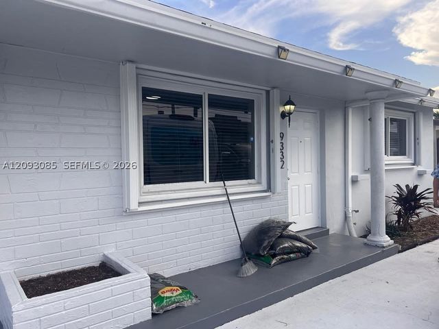 9332 SW 40th Ter 9332, Miami, FL 33165
