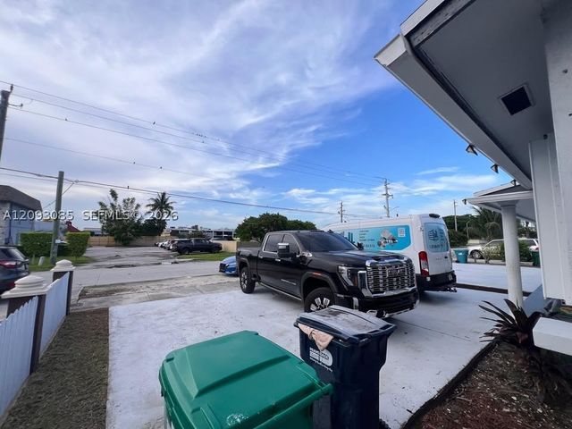 9332 SW 40th Ter 9332, Miami, FL 33165