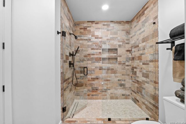 610 E Market St Unit 2706, San Antonio, TX 78205