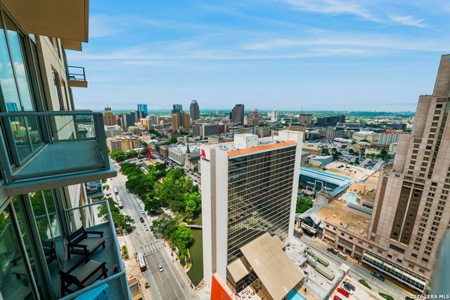 610 E Market St Unit 2706, San Antonio, TX 78205