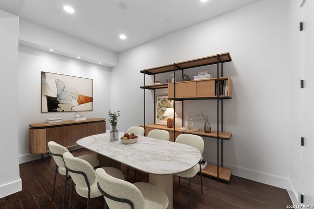 610 E Market St Unit 2706, San Antonio, TX 78205