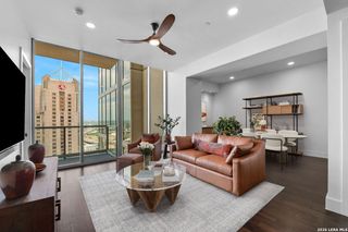 610 E Market St Unit 2706, San Antonio, TX 78205