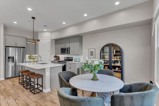 5057 E WOODRIDGE Drive, Scottsdale, AZ 85254