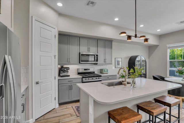 5057 E WOODRIDGE Drive, Scottsdale, AZ 85254