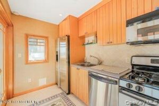 50 Wakefield, Staten Island, NY 10312