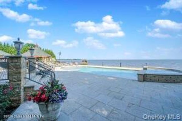 50 Wakefield, Staten Island, NY 10312