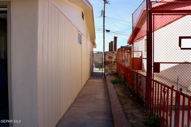 961 WYATT Drive, El Paso, TX 79907