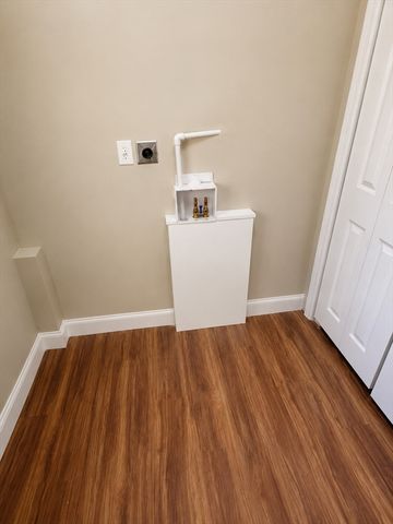 198 Uxbridge Rd, Sutton, MA 01590