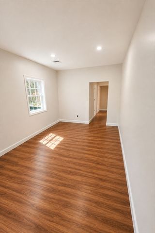198 Uxbridge Rd, Sutton, MA 01590