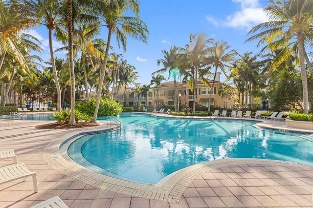2925 NW 126th Avenue 428-1, Sunrise, FL 33323