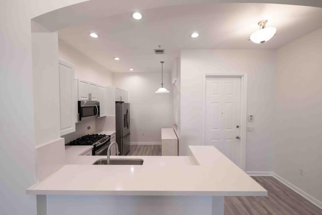 2925 NW 126th Avenue 428-1, Sunrise, FL 33323