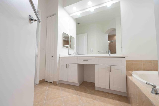 2925 NW 126th Avenue 428-1, Sunrise, FL 33323