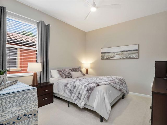 10025 Heather LN 704, Naples, FL 34119