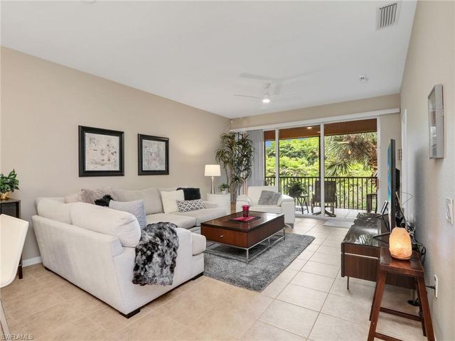 10025 Heather LN 704, Naples, FL 34119