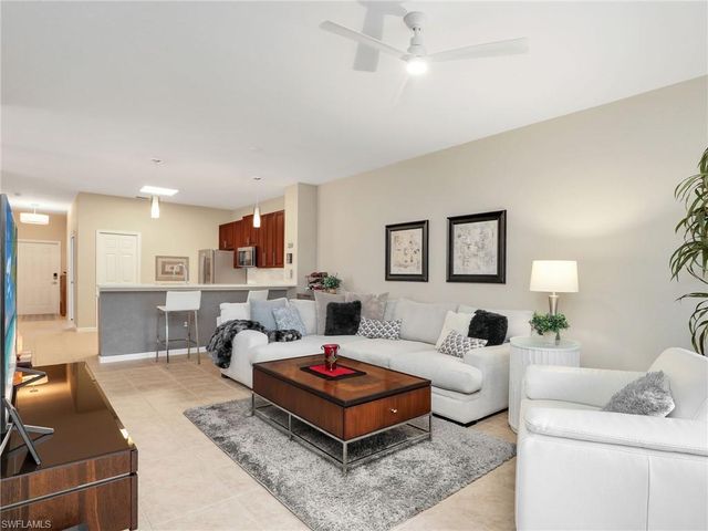 10025 Heather LN 704, Naples, FL 34119